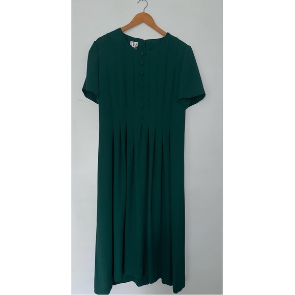 DW3 Forest Green Dress - Picture 1 of 2